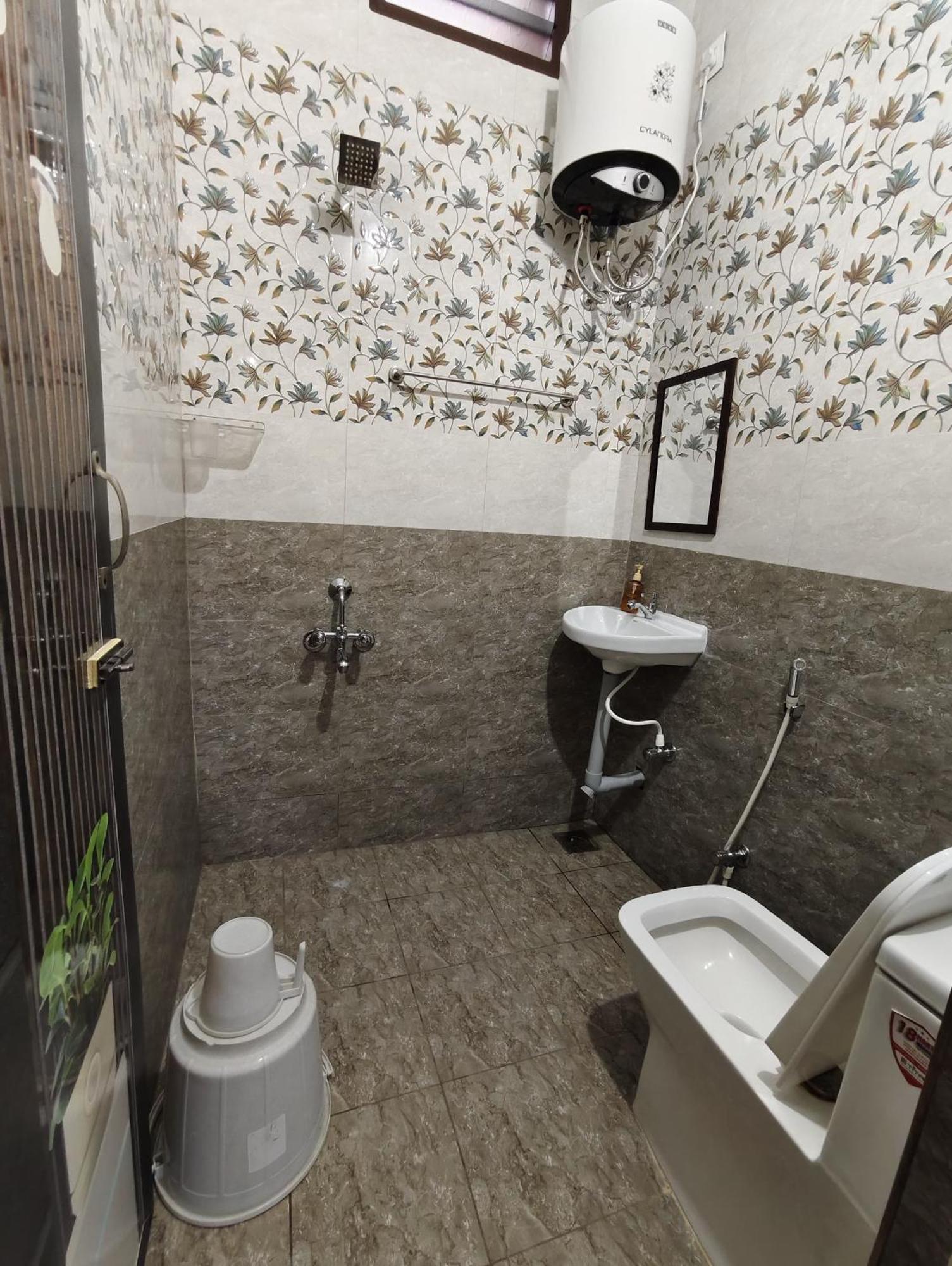 Gratitude Inn, Near Serenity Beach Пондичерри Экстерьер фото